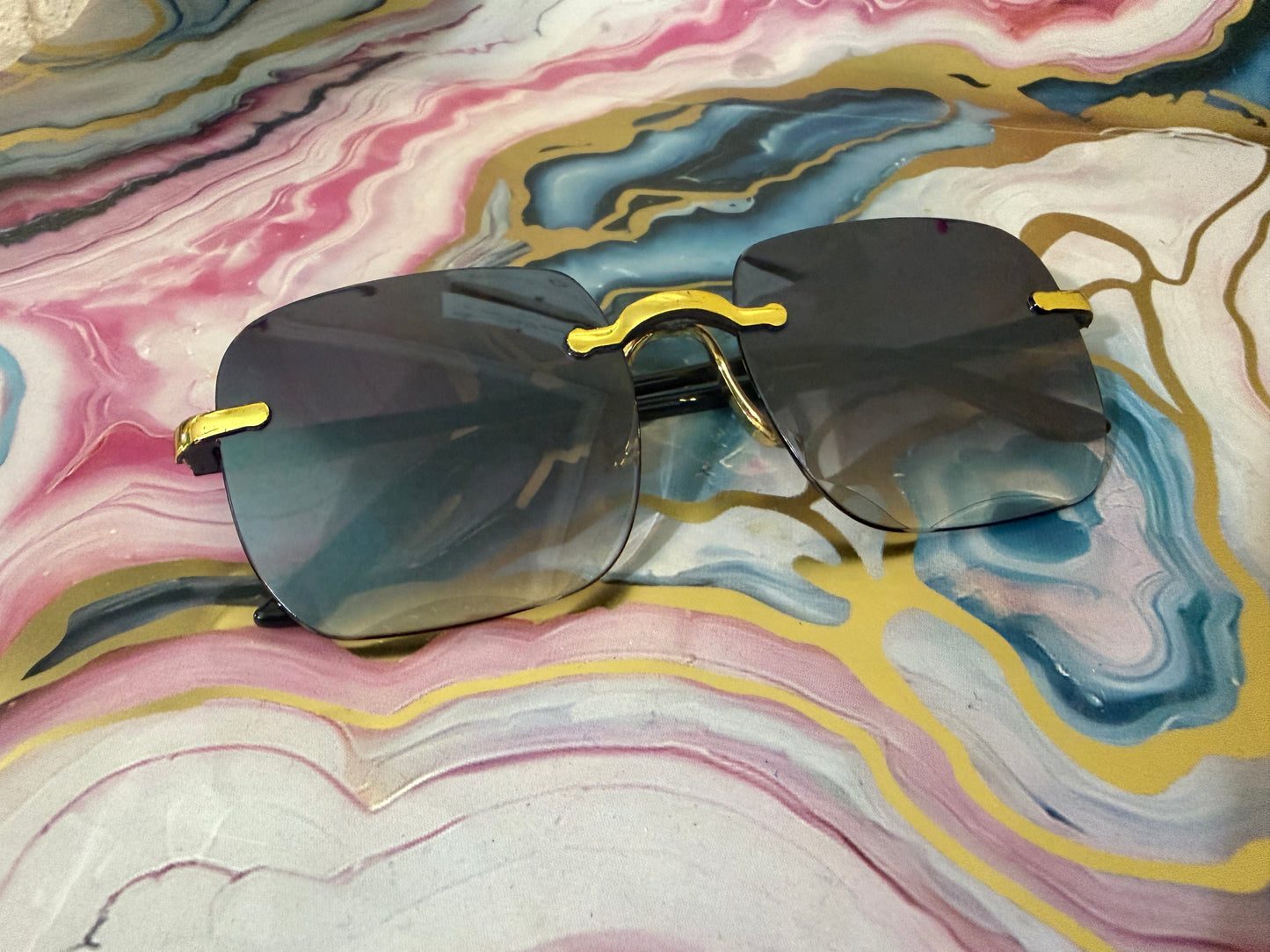 Black sunglasses